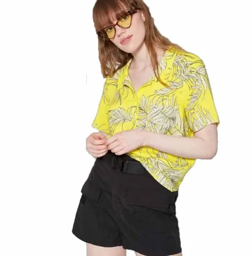 Women's Short Sleeve… — medium